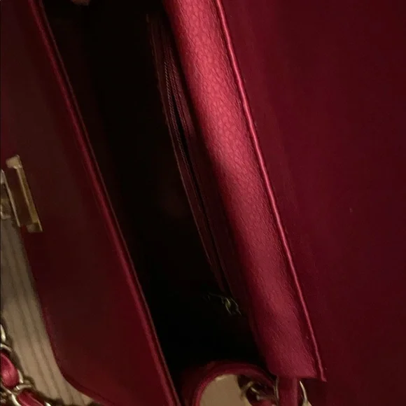 Elegant Red Clutch - Picture 4 of 6